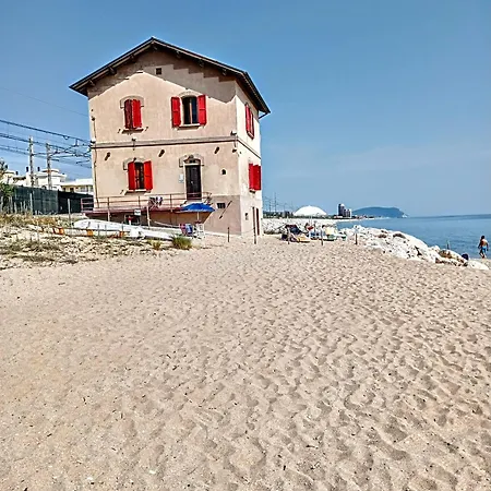 Il Casello Nel Mar * Civitanova Marche
