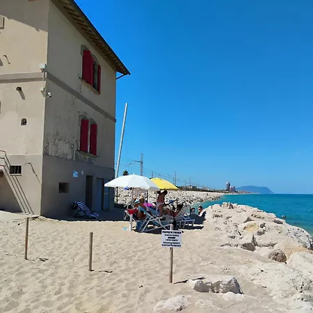 Casello Al Mare 公寓 西维尔诺瓦·马尔凯