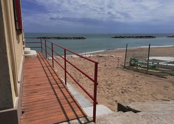 公寓 Casello Al Mare 西维尔诺瓦·马尔凯