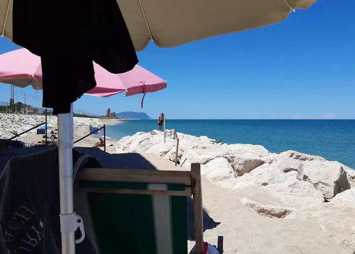 Casello Al Mare * 西维尔诺瓦·马尔凯