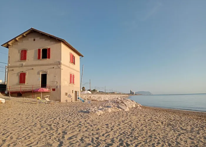 Casello Al Mare 西维尔诺瓦·马尔凯